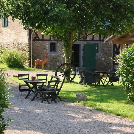 Hof Liebeneck Bed and Breakfast Osterspai Exteriör bild