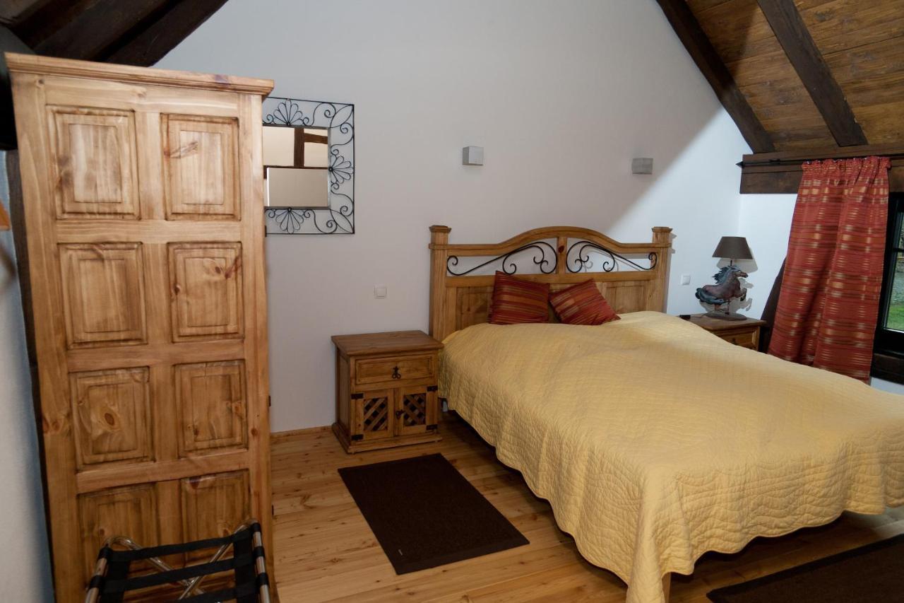 Hof Liebeneck Bed and Breakfast Osterspai Exteriör bild